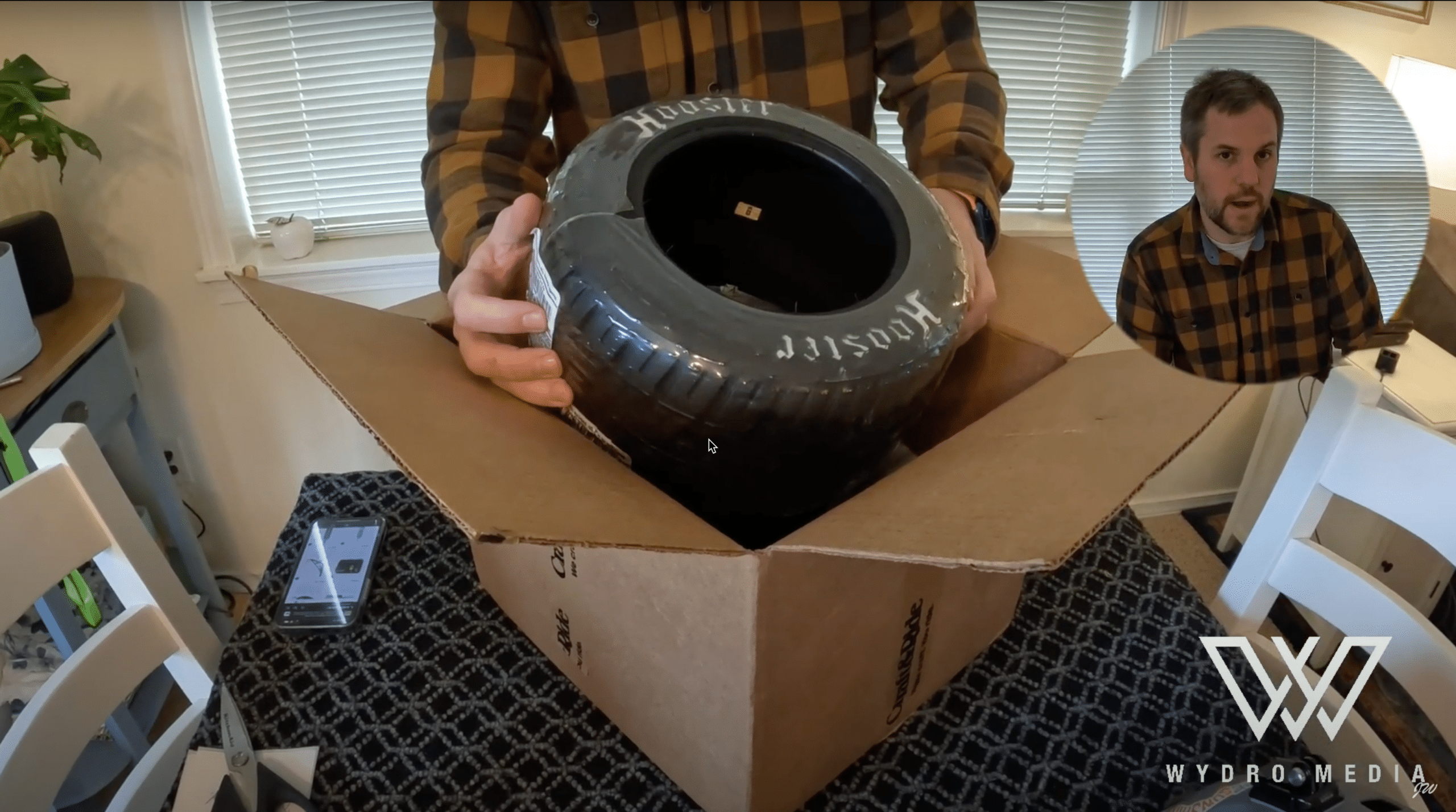 Unboxing Craft&Ride Hoosier Treaded Tire for Onewheel Pint X , Concave Foot Pad and Armor-Dillozs